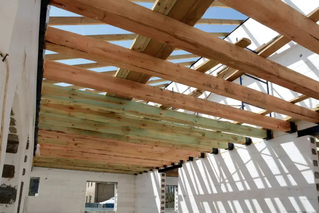 Welche Balken eignen sich für eine Holzdecke? Ein Leitfaden zu Auswahl, Materialien und Sicherheit