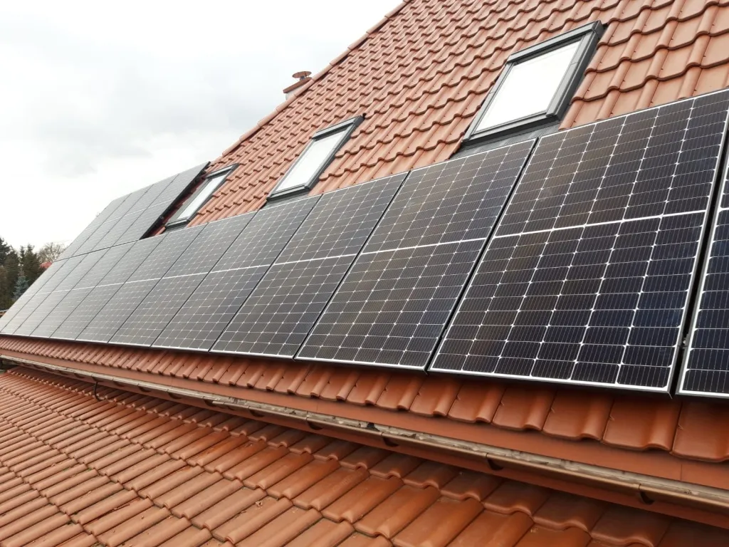 Wie werden Photovoltaikmodule angeschlossen? Ein Leitfaden und die wichtigsten Hinweise für eine sichere Installation